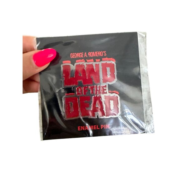 LAND OF THE DEAD Large Horror Enamel Lapel Backpack Pin NEW NWOT - Picture 2 of 3